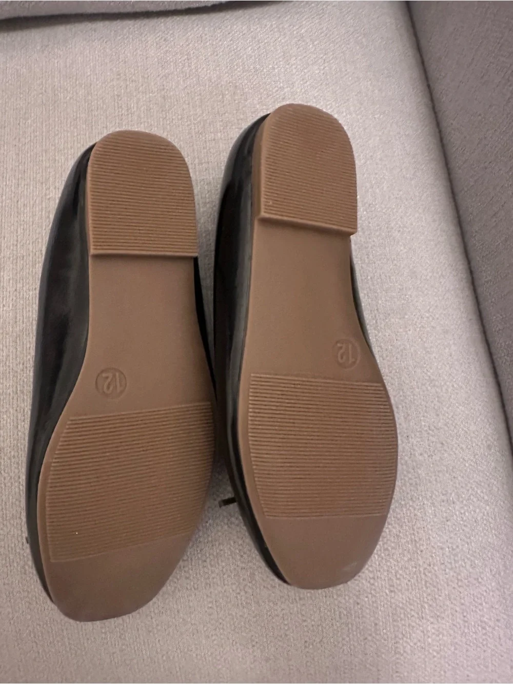 GAP Black Patent Girls' Ballet Flats with Bow - never worn!